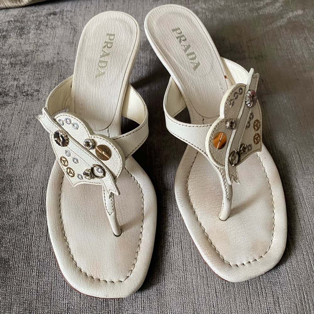 ✨PREOWNED ✨💯% AUTHENTIC PRADA SANDALS